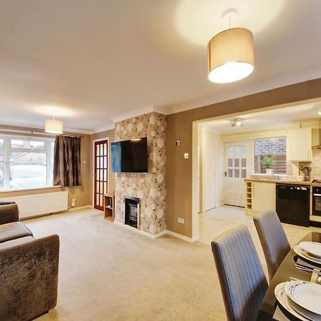 Beautiful Home Close To Town Free Netflix, Wifi 索利赫尔 外观 照片