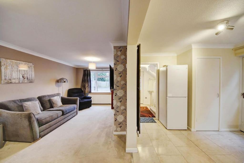 Beautiful Home Close To Town Free Netflix, Wifi 索利赫尔 外观 照片