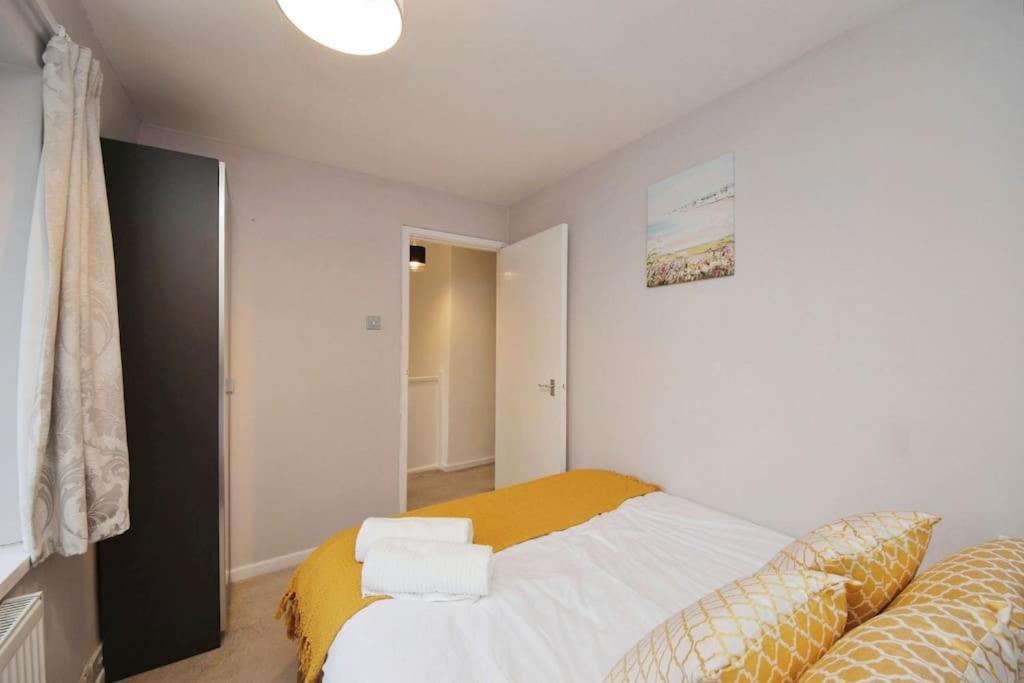 Beautiful Home Close To Town Free Netflix, Wifi 索利赫尔 外观 照片
