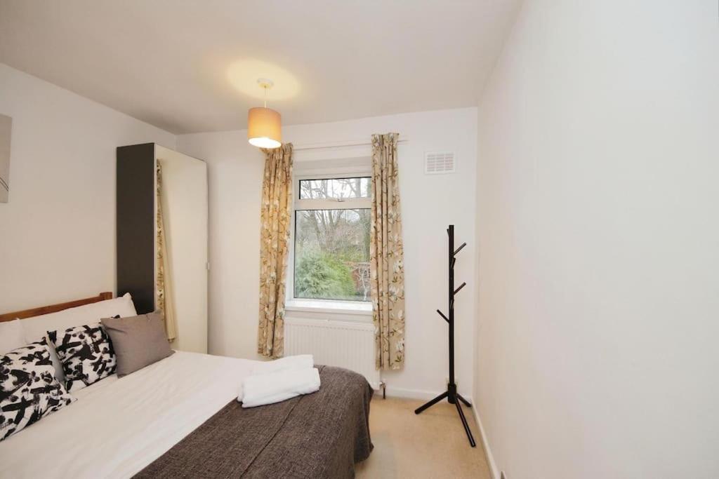 Beautiful Home Close To Town Free Netflix, Wifi 索利赫尔 外观 照片